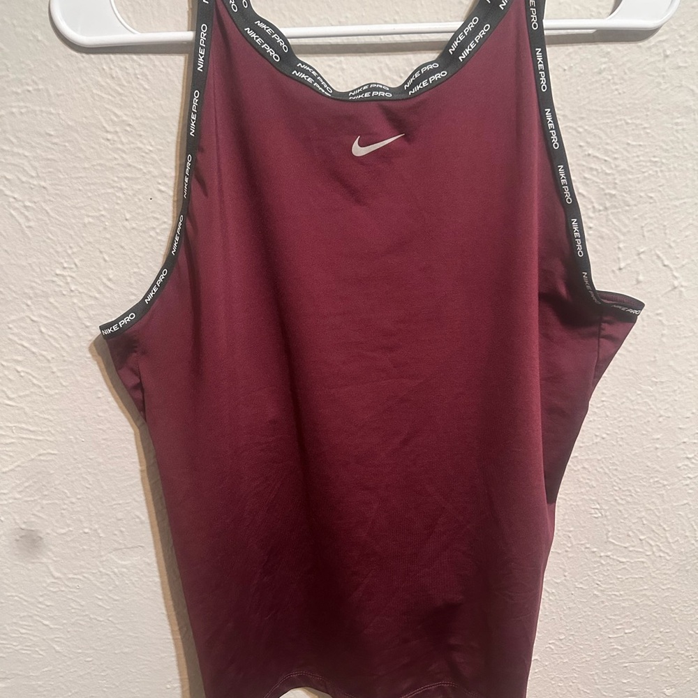Nike Women's Maroon Tank Top - Picture 10 of 10
